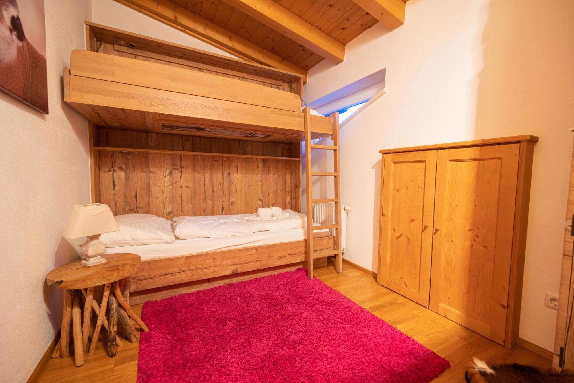 All Seasons Lodge By All In One Apartments 카프룬 외부 사진