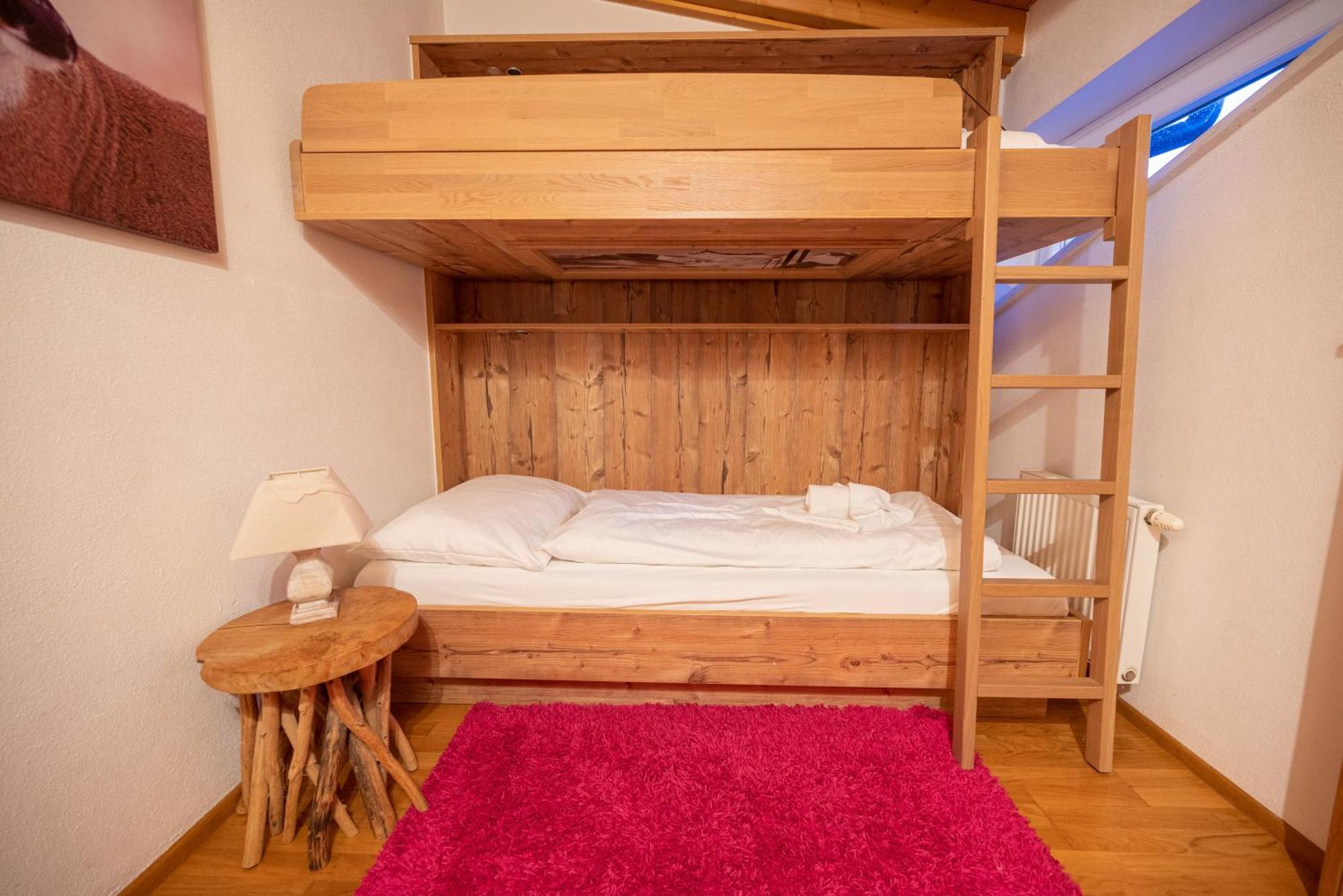 All Seasons Lodge By All In One Apartments 카프룬 외부 사진