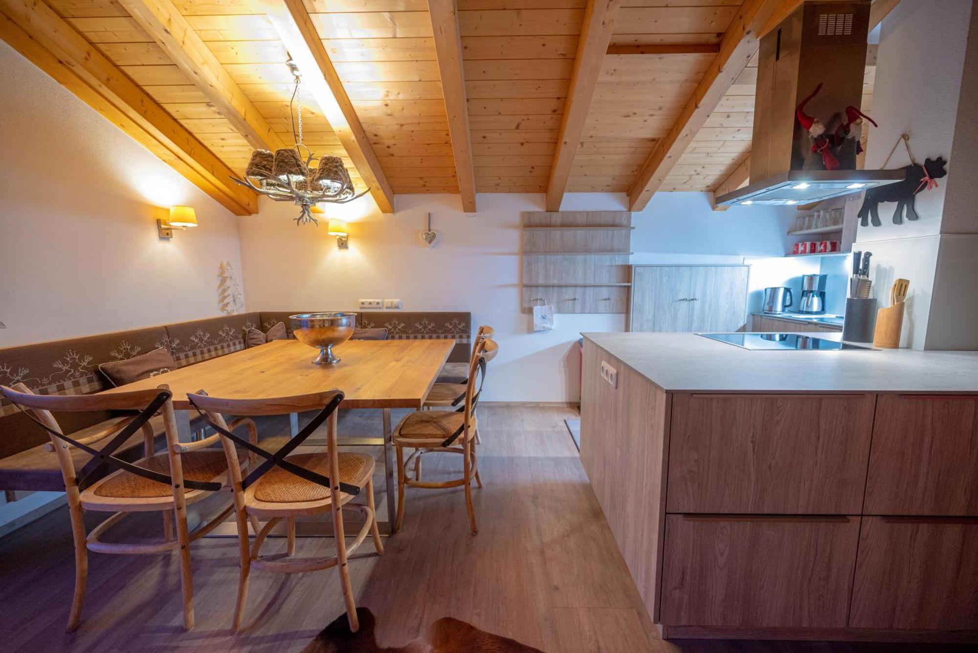All Seasons Lodge By All In One Apartments 카프룬 외부 사진