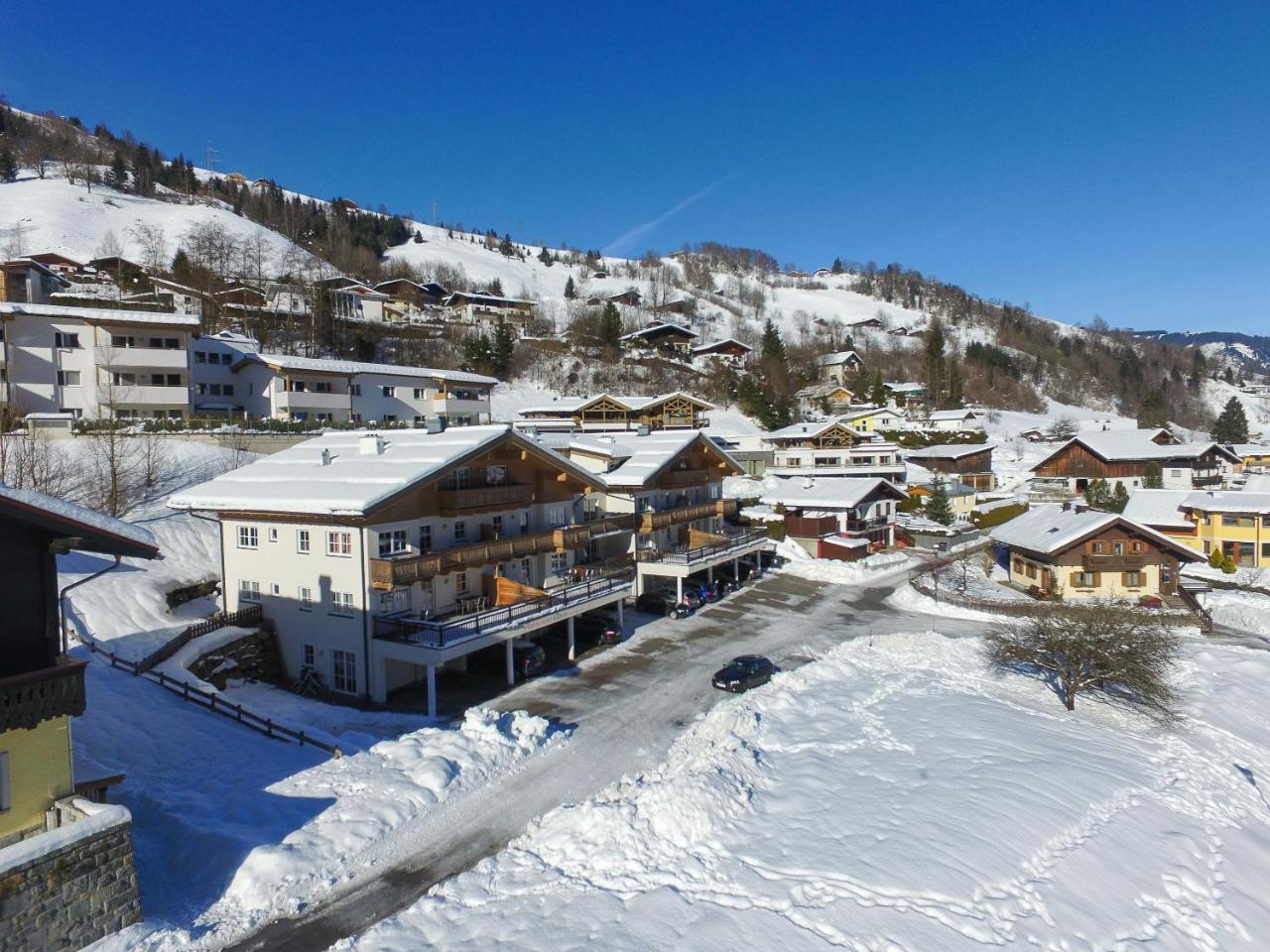 All Seasons Lodge By All In One Apartments 카프룬 외부 사진
